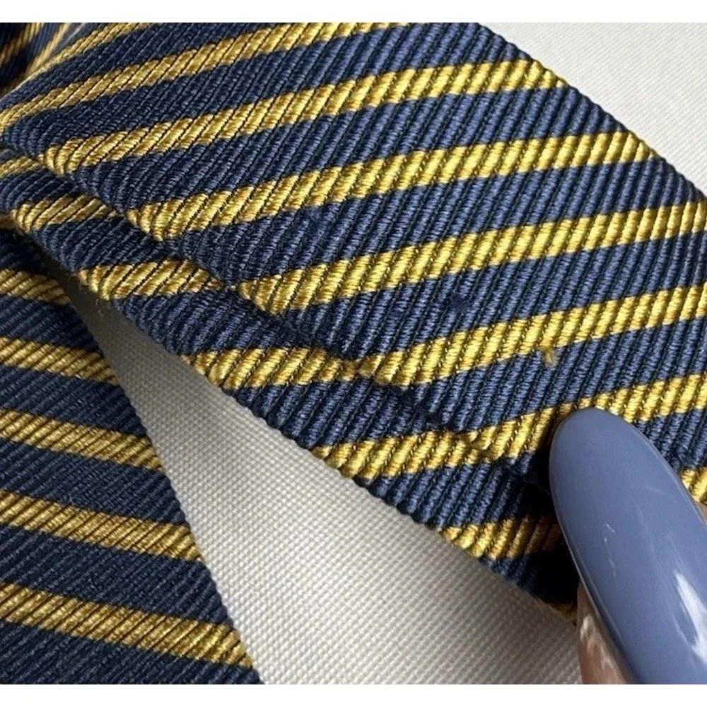 Brooks Brothers Makers Gold‎ Blue  Horizontal Stripe Tie 100% Silk Made in USA
